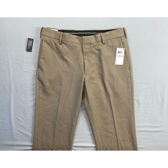 Van Heusen Traveler Slim Fit Non-Iron Dress Pants, Slacks. Tan Herringbone 32X30 - Picture 3 of 7